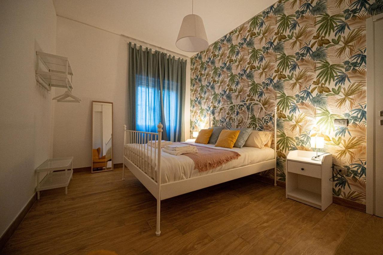 Casa Vacanze Partenope Apartment Naples Luaran gambar