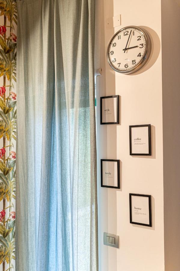 Casa Vacanze Partenope Apartment Naples Luaran gambar