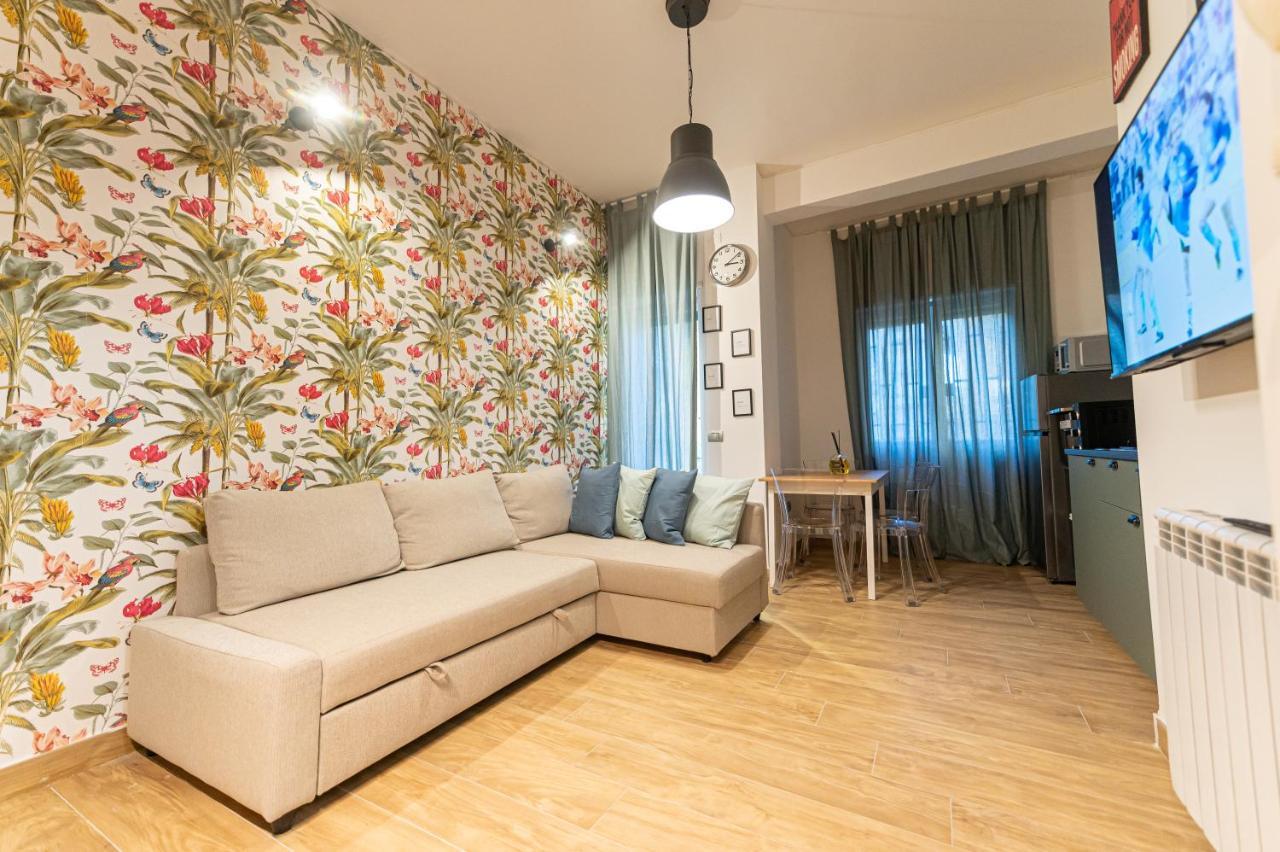 Casa Vacanze Partenope Apartment Naples Luaran gambar